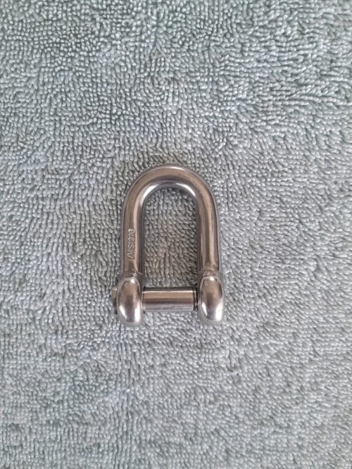 D Shackles